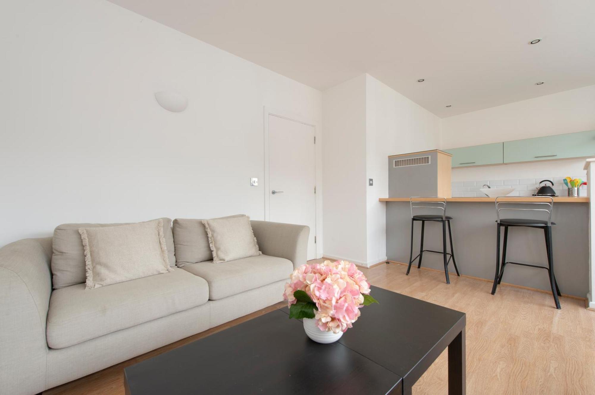 Modern Luxury Apartment By Bow Road Station Londres Exterior foto